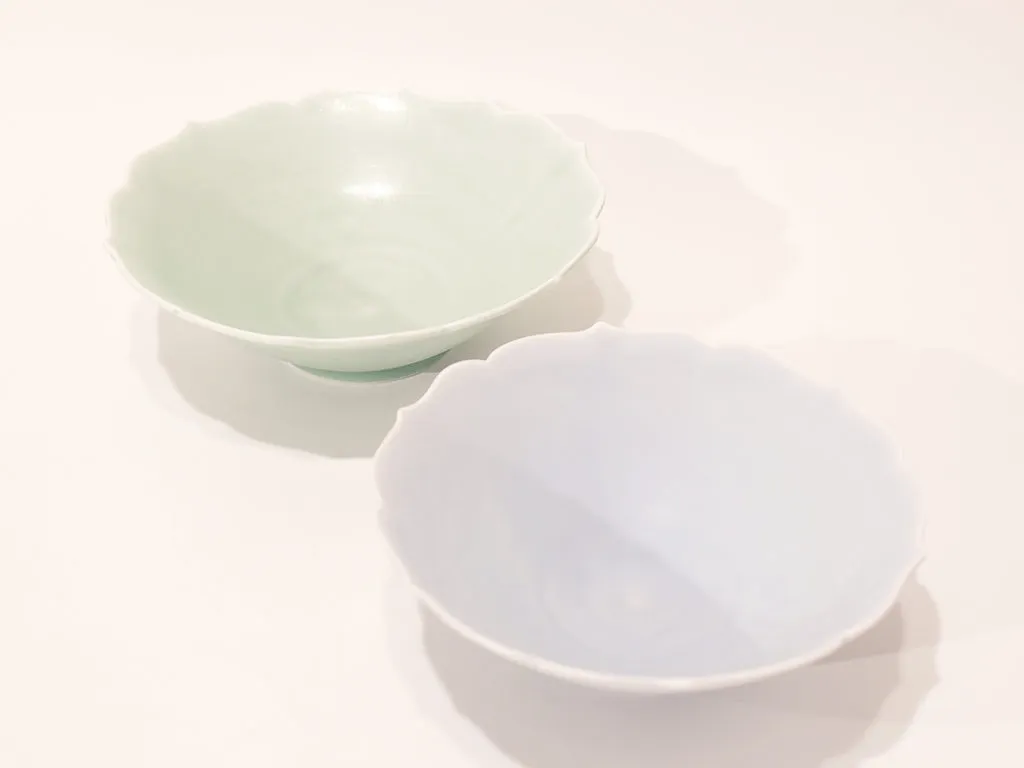 Medium Ryoka Flower Shaped Bowl by Miyuki Machida