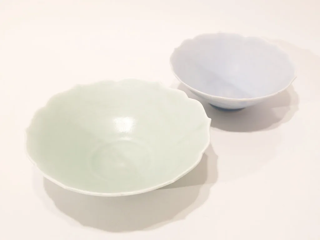 Medium Ryoka Flower Shaped Bowl by Miyuki Machida