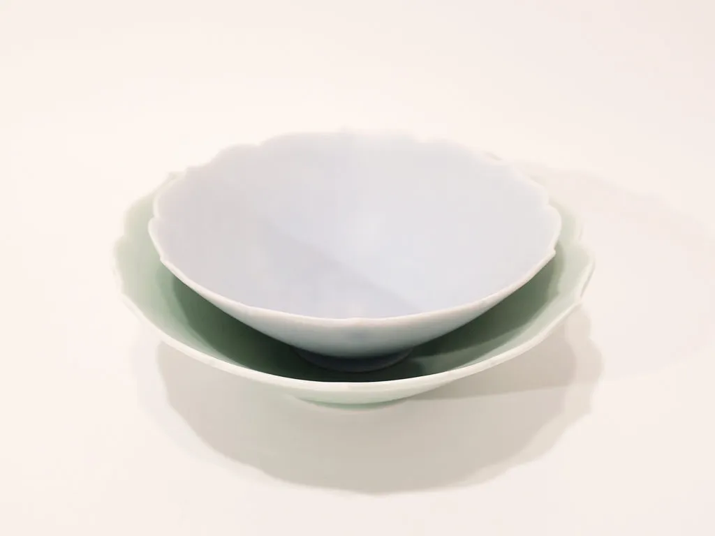 Medium Ryoka Flower Shaped Bowl by Miyuki Machida