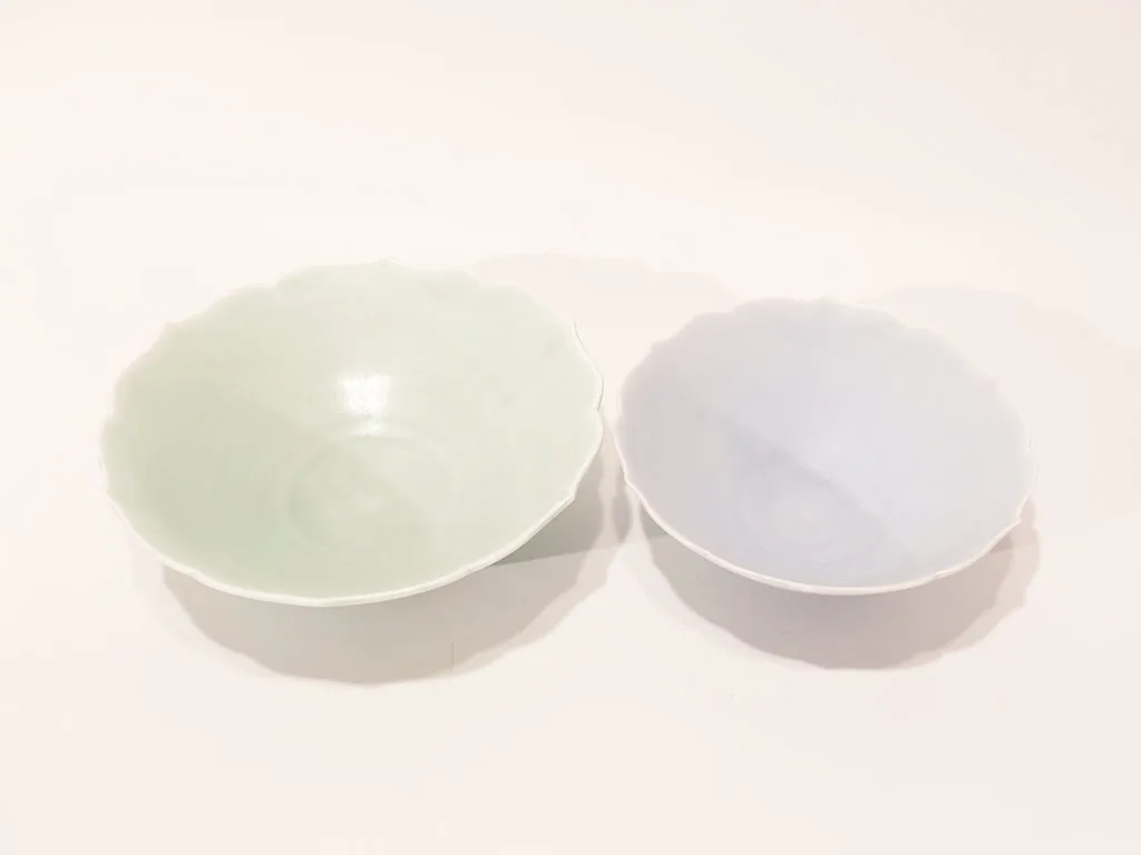 Medium Ryoka Flower Shaped Bowl by Miyuki Machida