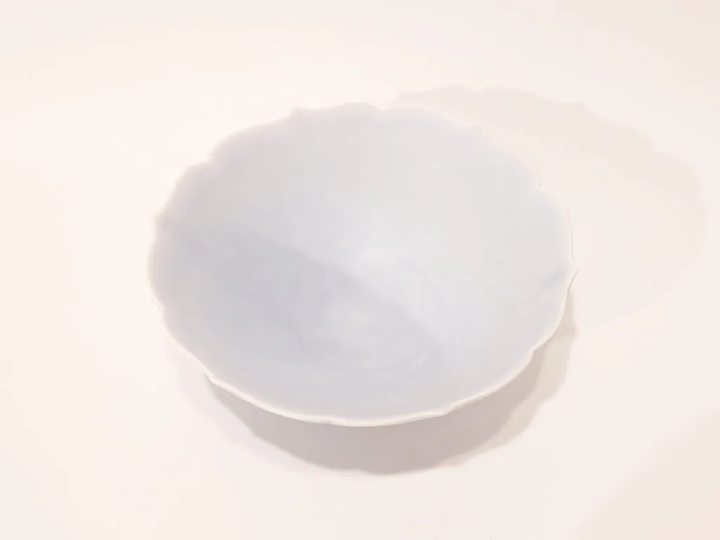 Medium Ryoka Flower Shaped Bowl by Miyuki Machida