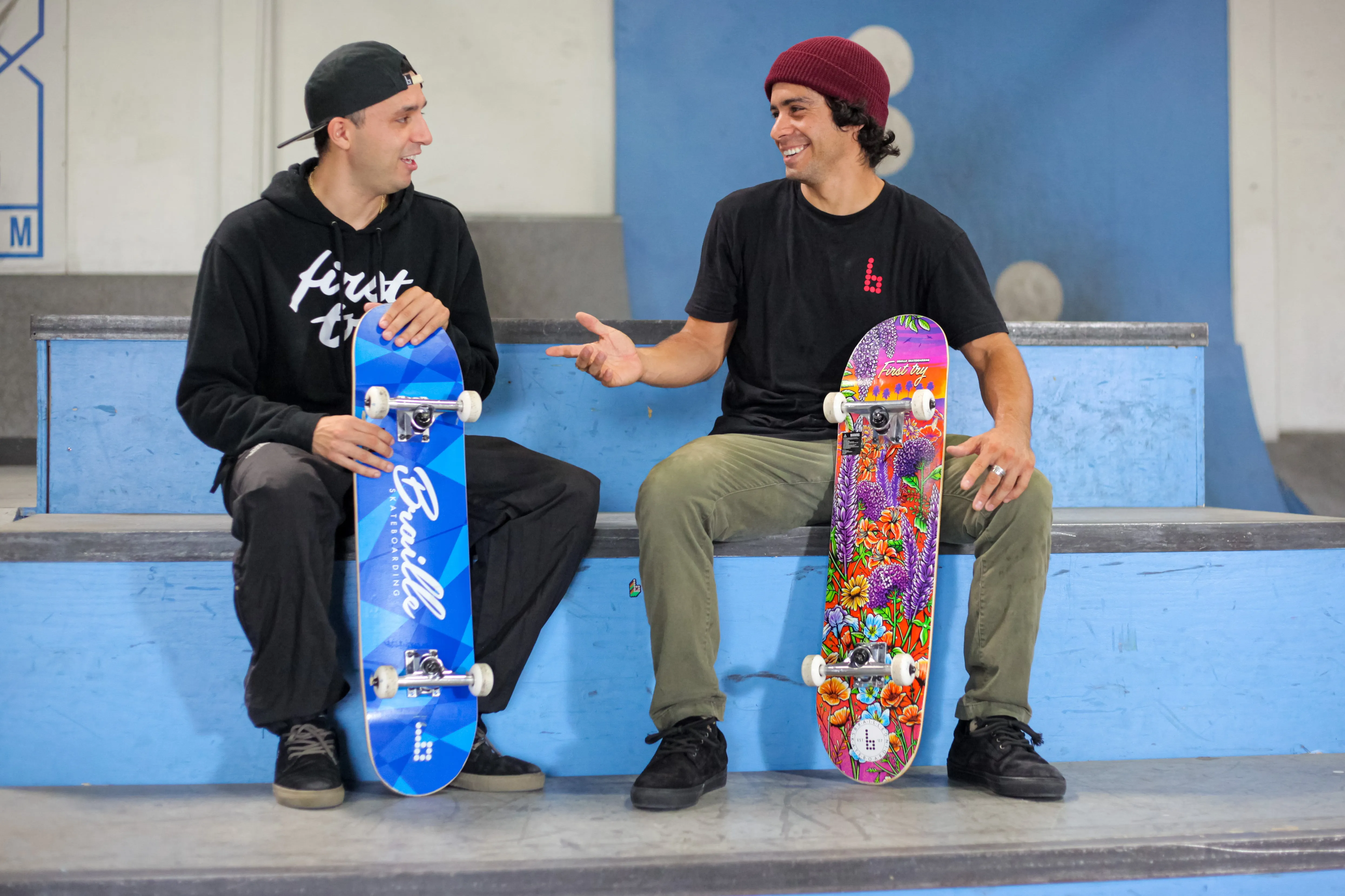 Skateboard with 7-Ply Maple Deck, and Abec-7 Bearings 31 x 7.75 Inches.